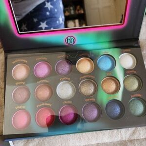 BH Cosmetics Prismatic Eyeshadow Palette☆aura Lights
